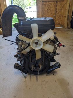 John Deere 425 engine