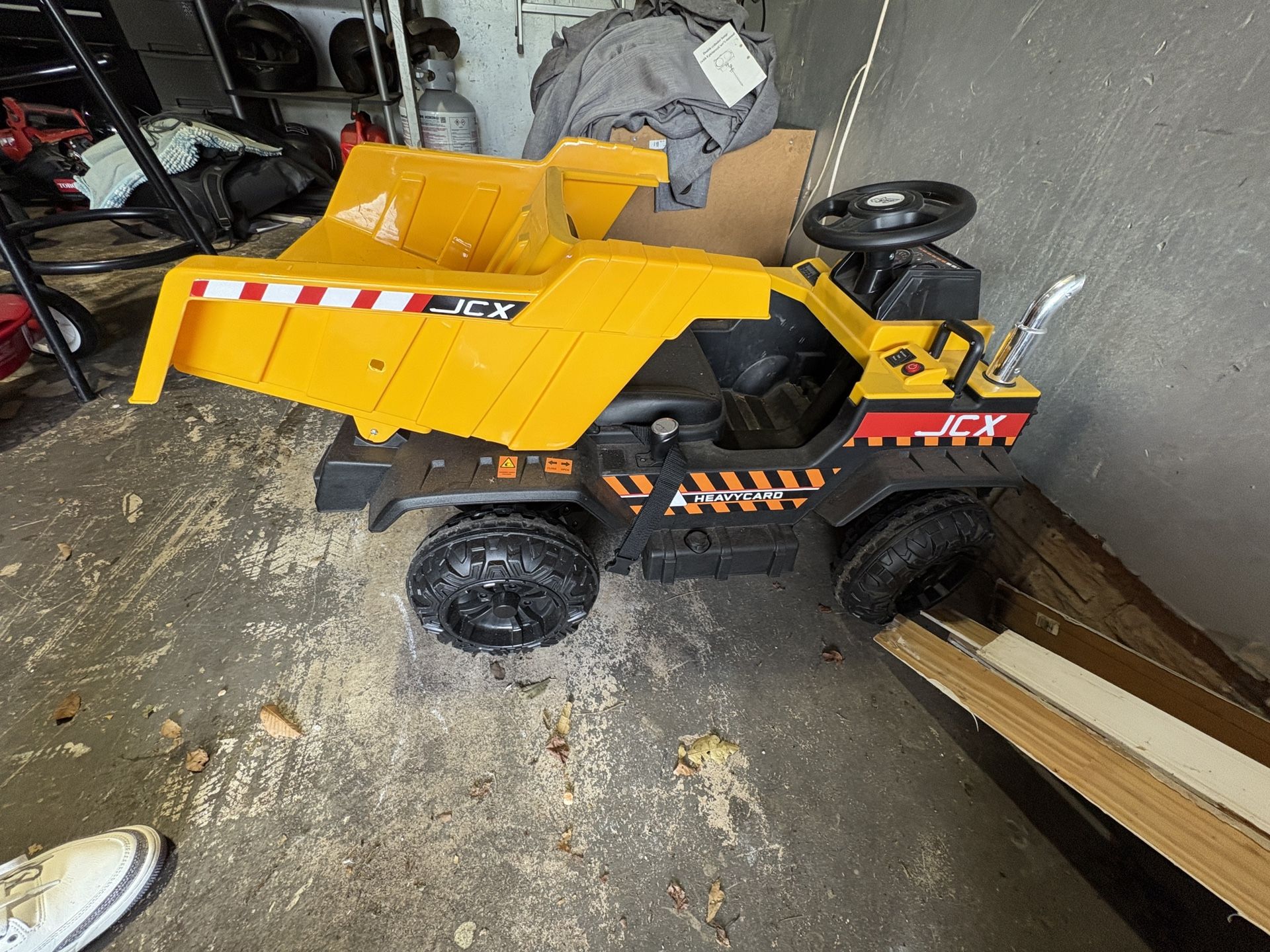 Electric Dump Truck