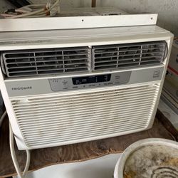 Frigidaire Window Ac /Repair