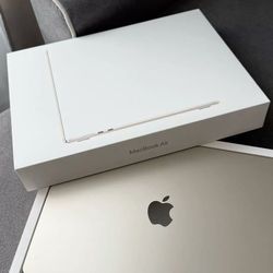MacBook Air 15" - Excellent Condition
