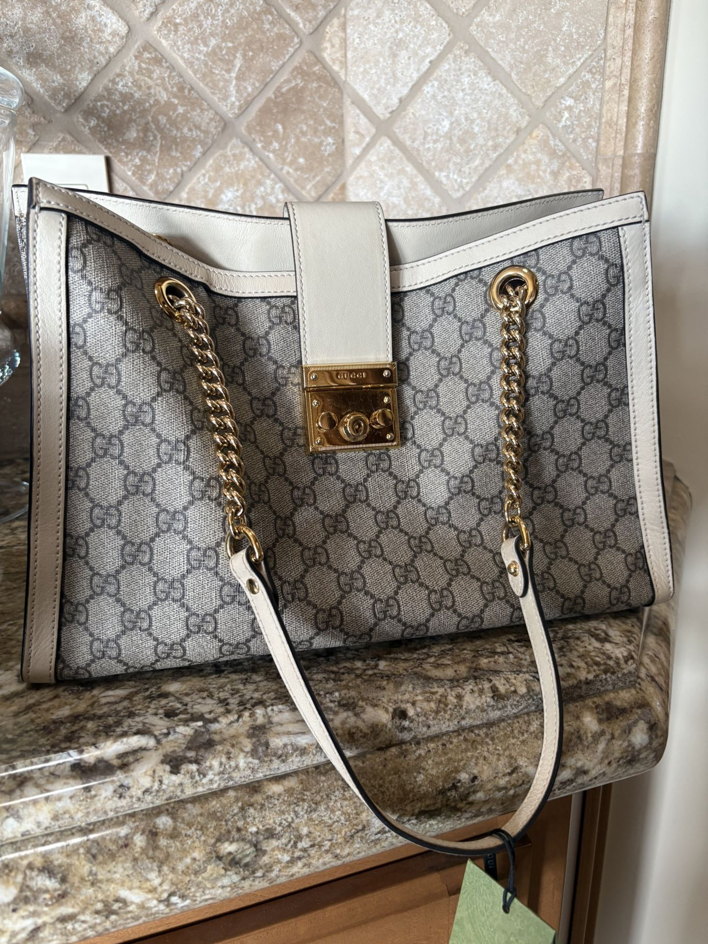 Gucci GG Supreme Canvas Padlock Tote β Medium size