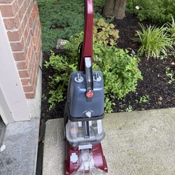 Hoover Power Scrub Deluxe Carpet Cleaner in great shape!