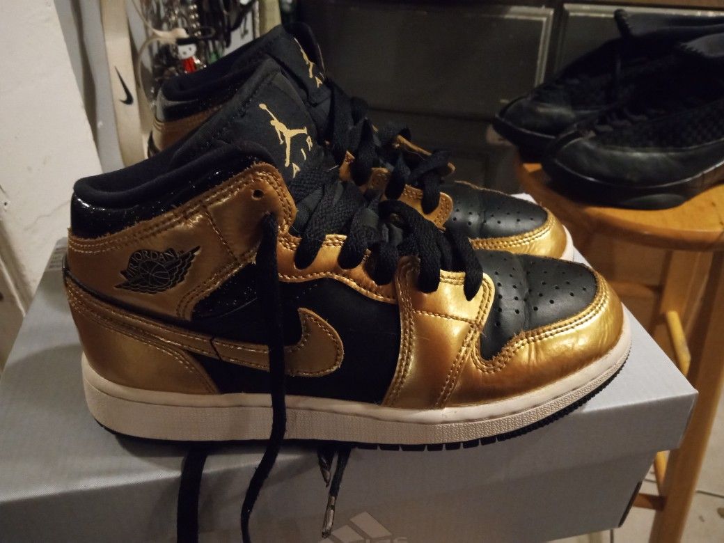 Air Jordan 1 Golden Kids