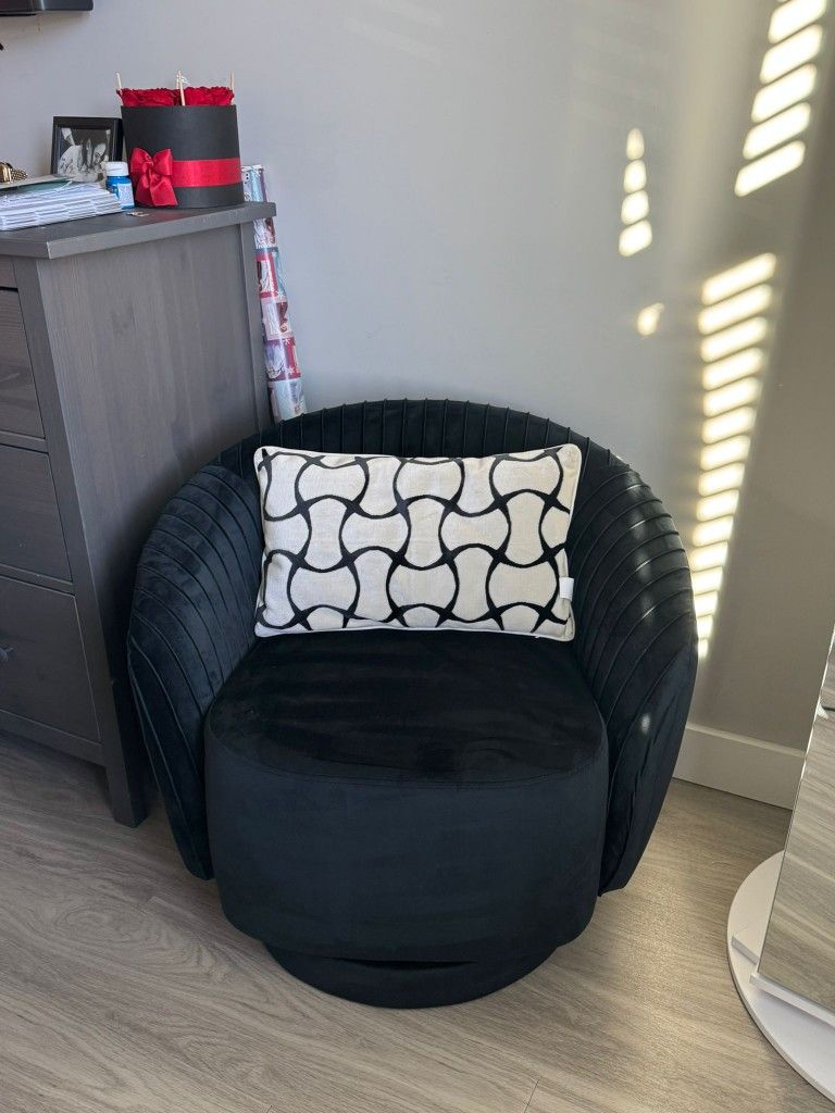 Acc Chair