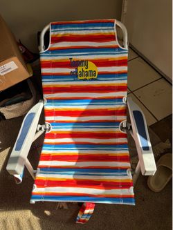 Tommy Bahama Folding Beach Chair – Excellent Condition