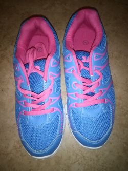 Brand New Gir Kids Shoes 