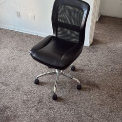 Simple Office Chair