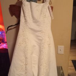 Michael Angelo Size 16 Wedding Gown With Long Train