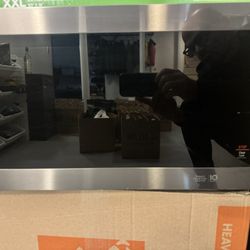 LG Smart Inverter Microwave – Black Stainless Steel (Model LMC1575BD) – Unbox Never Used 