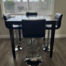 Wooden High Dinning Table with 4 adjustable Chairs 