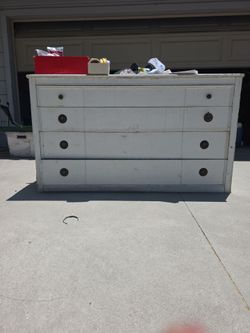Dresser