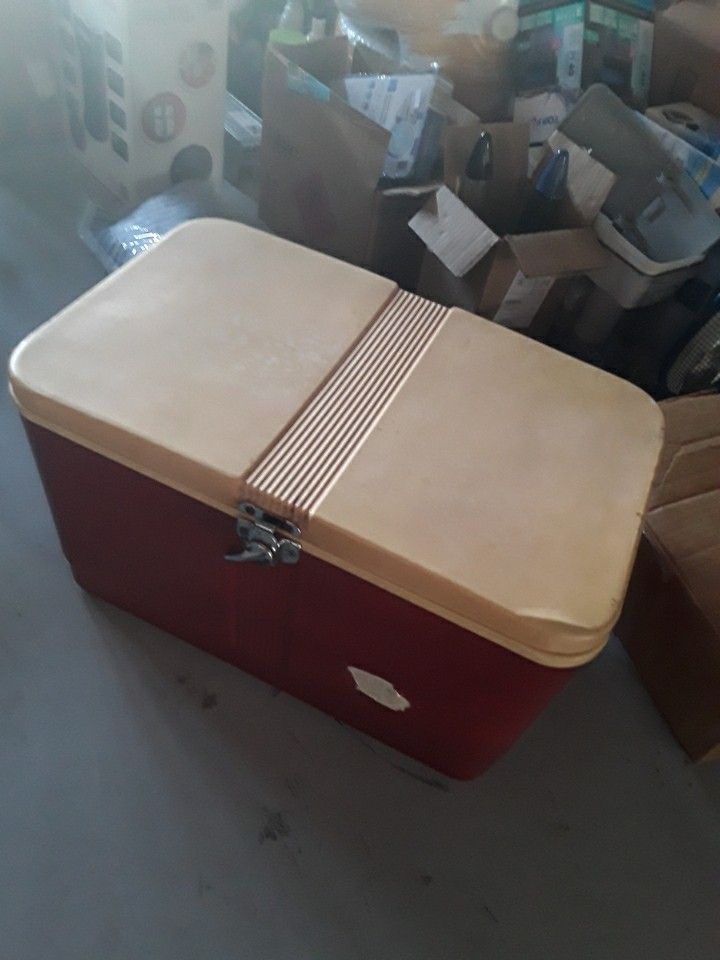 Cooler Like New In Weeki Wachee Spring Hill