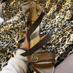 MK HEELS BRAND NEW 6.5 