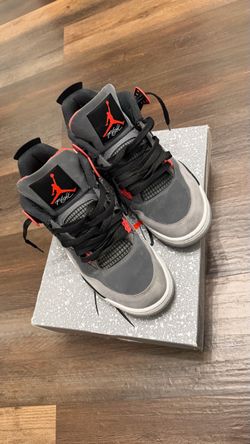 Jordan 4s