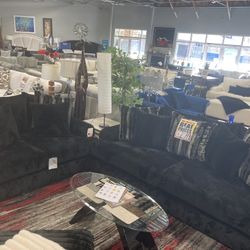 $2499 Black Sofa+Loveseat🛋️