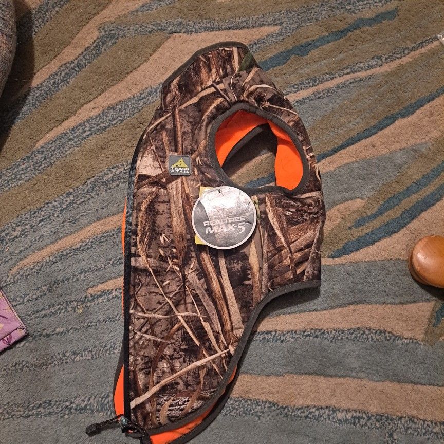 NEW Track And Trail Camouflage Reversible M/L Dog Coat