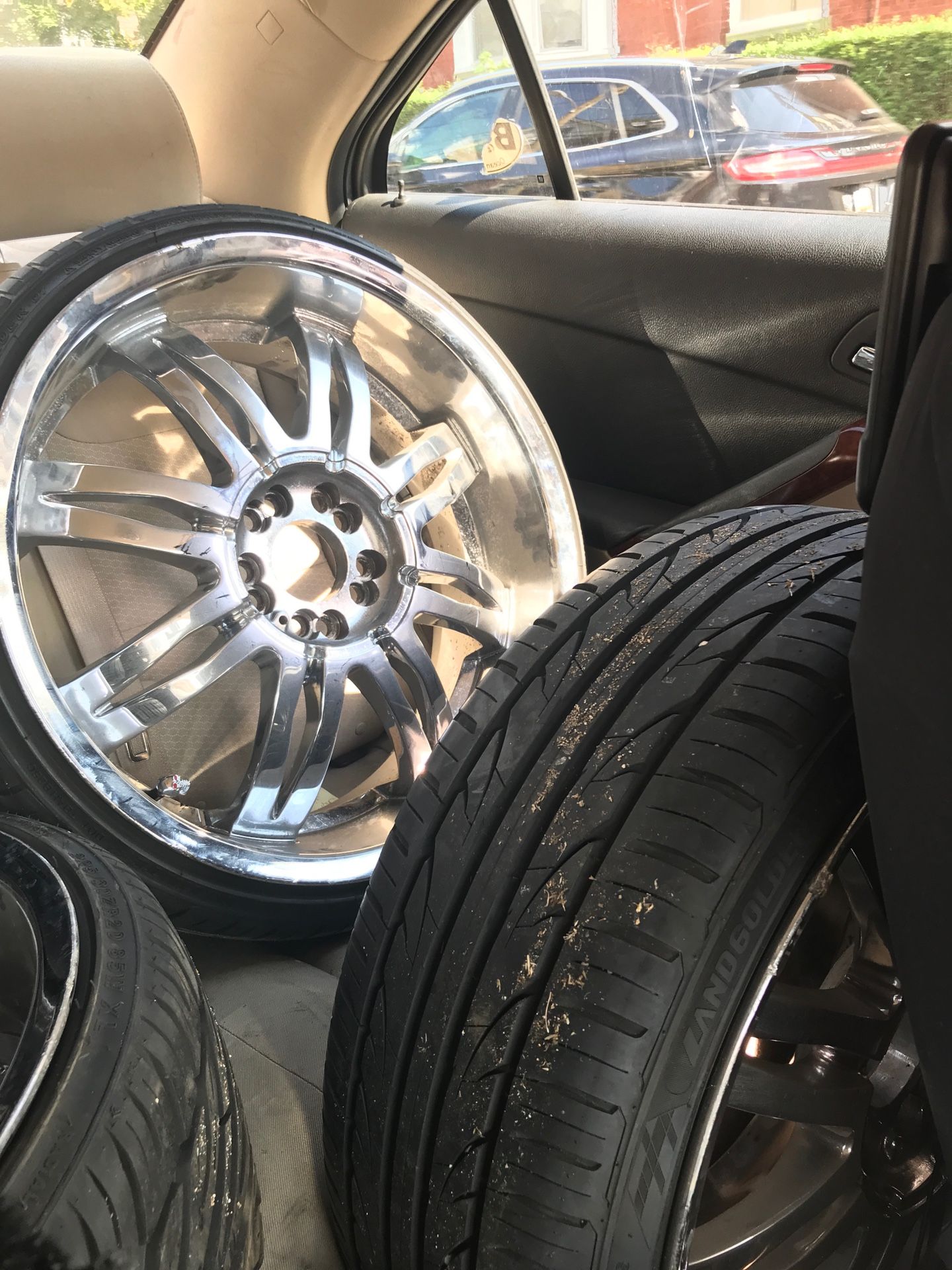 Size 20 rims for sale, low profile tires , all brand new tires , caps