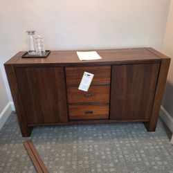 Curio / Entertainment Storage 