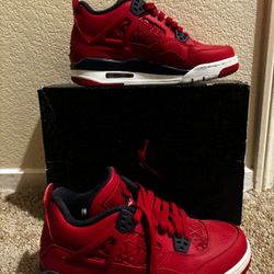 Jordan 4 Retro Fiba 