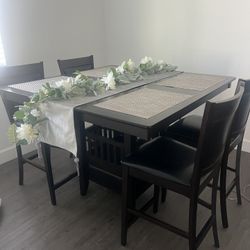 Dining Room Table 