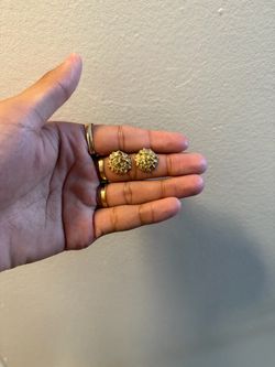 10karat Gold Nugget Earring