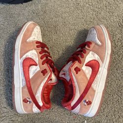 Valentine love dunks,  Size 9