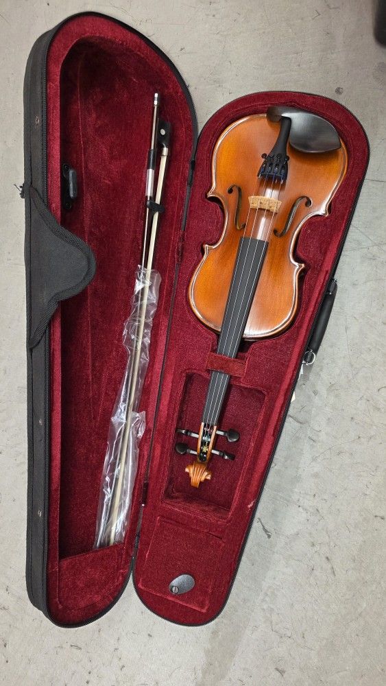 New 1/2 Violin Armetto CV150