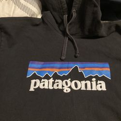 Men’s Patagonia Hoodie Size Medium 