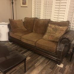 Sofa/loveseat