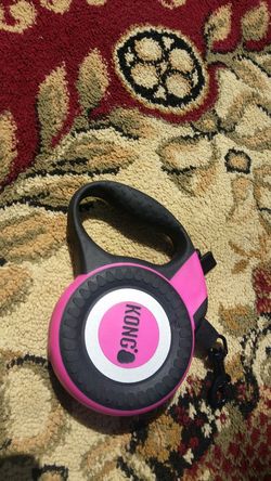 Large KONG retractable leash