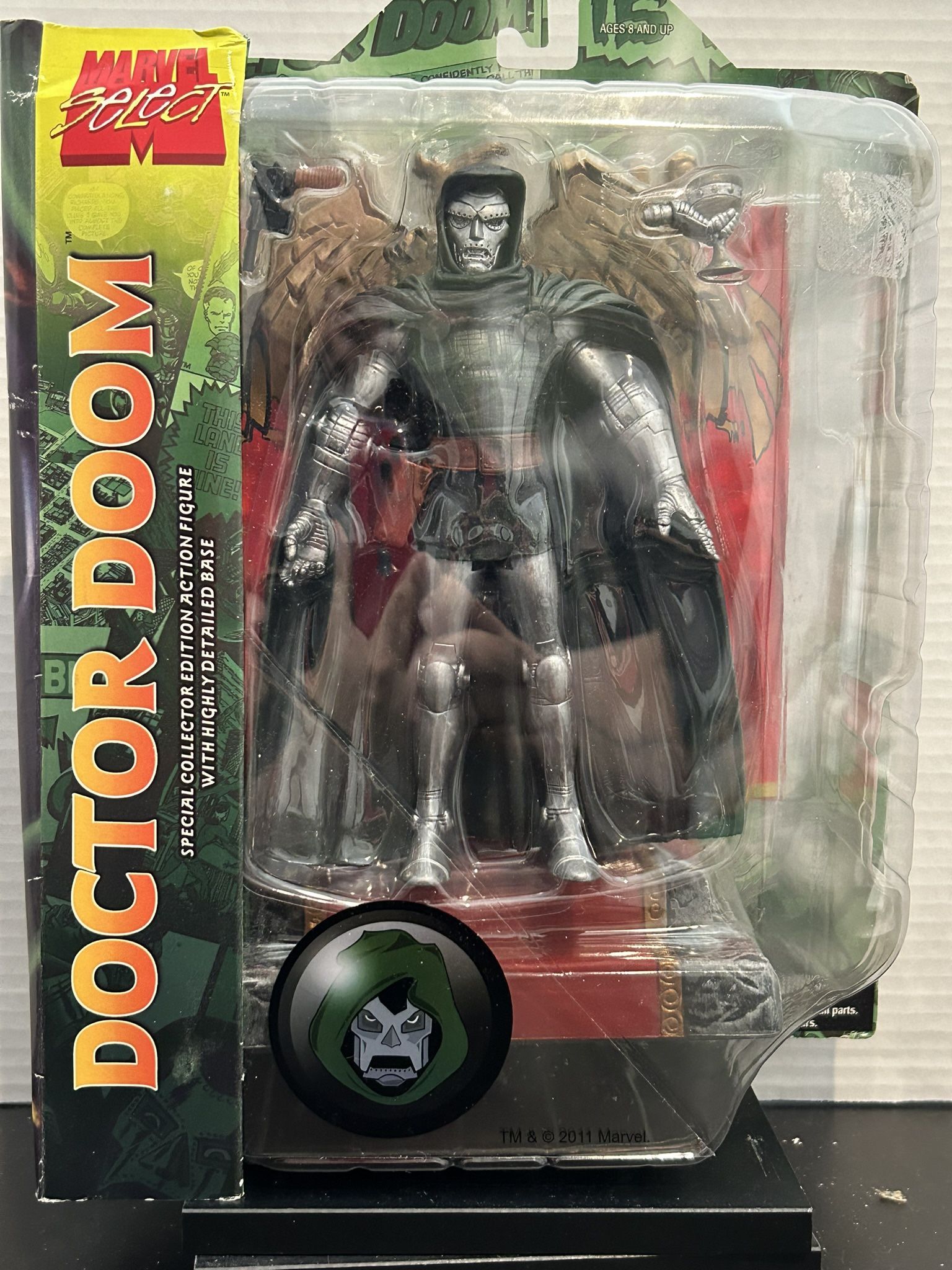 Diamond Select Toys 2004 Marvel Select Doctor Doom Action Figure - NIB