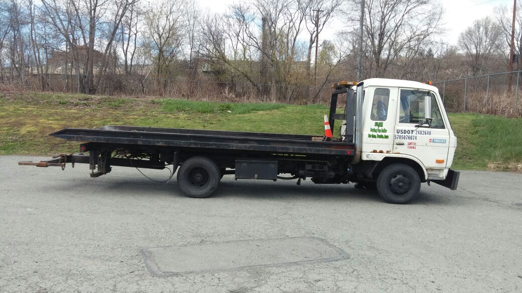 Nissan ud tow truck rollback