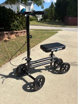 KneeRover / Knee Scooter Black