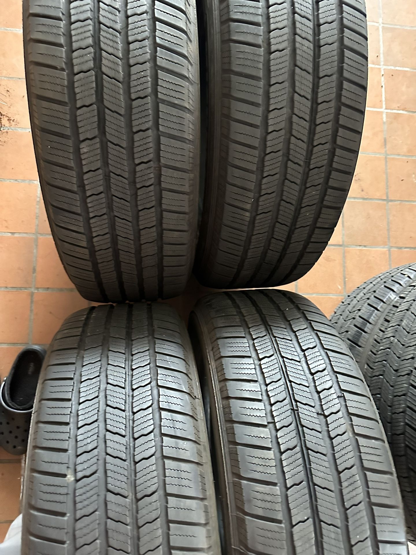 245/60r18 Michelin Defender LTX m/s