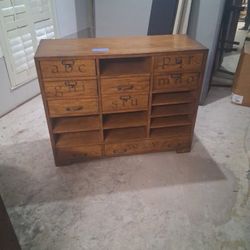 Chest With Adjustable Shelves And Drawers 