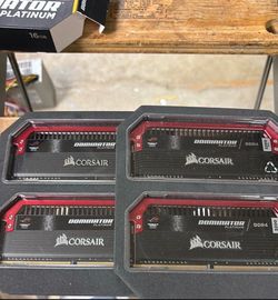 Corsair Dominator Platinum DDR4 16GB RAM Kit