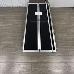 $150 / 6 foot (72” long) all aluminum wheelchair or heavy equipment loading ramp / 800 pound capacity