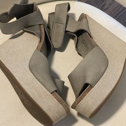 Pedro Garcia Wedges Size 38