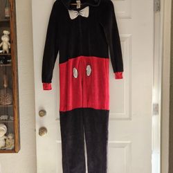Mickey nail's costume