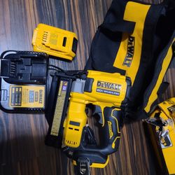 Dewalt 20v Brushless 23 Gauge Pin Nailer Kit 