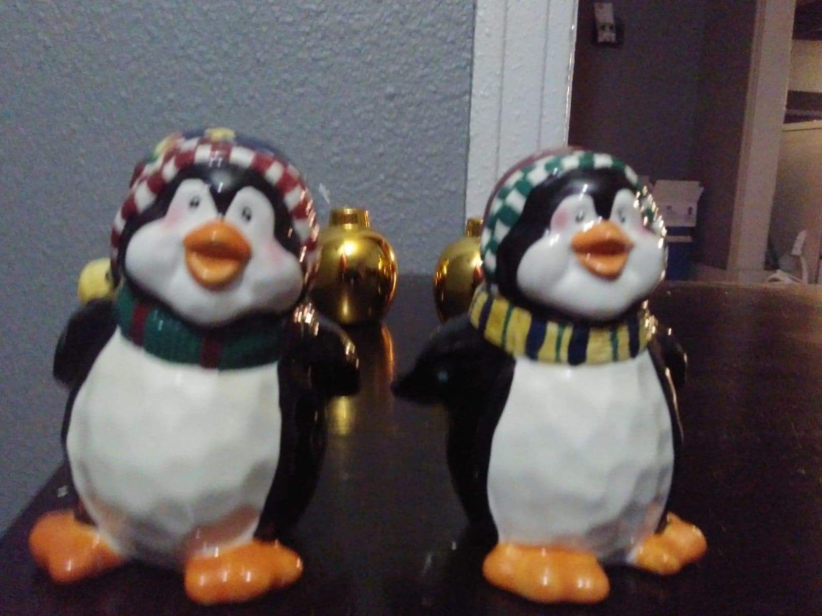 Collectible salt and pepper shaker sets