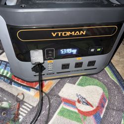 VTOMAN 1500w Solar Generator And 200w Solar
