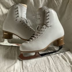 Jackson Freestyle women’s figure skates, color: white, size: 6 1/2 (equivalent to women’s shoe size 8), blades: Aspire XP