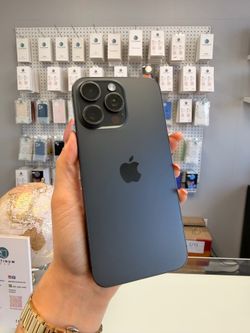 iPhone 15 Pro Max Unlocked black color 256gb