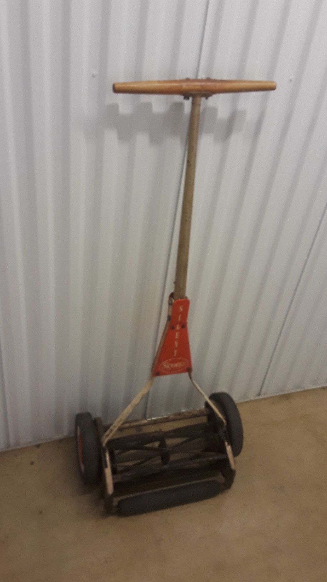 Scott's silent push manual mower- vintage