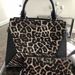 Michael Kors Purse With Matching Wallet 