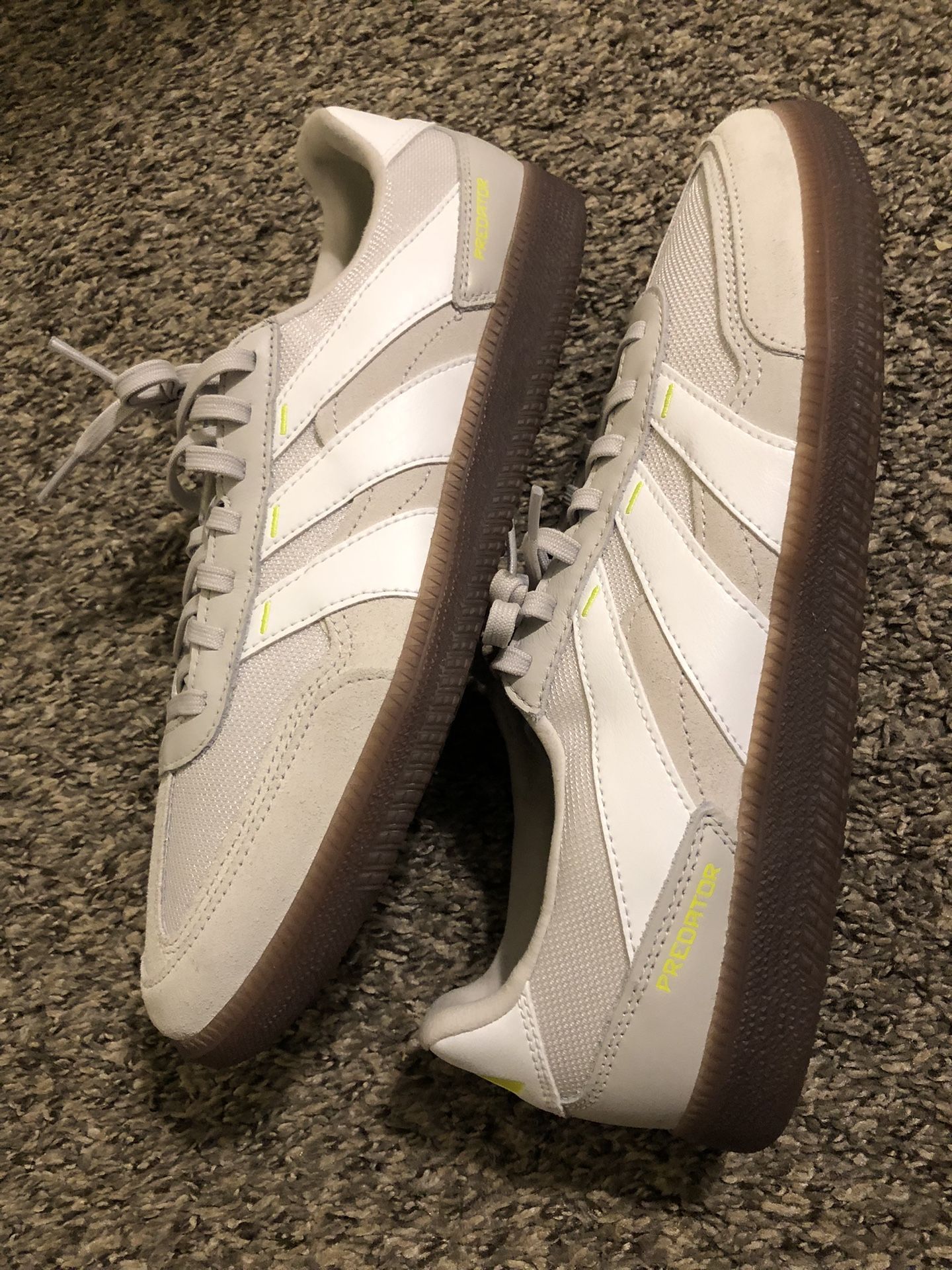 sneakers shoes π