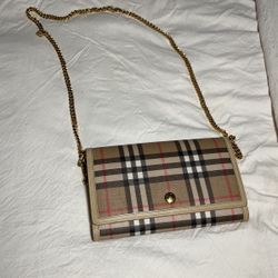 Burberry Wallet On Chain 