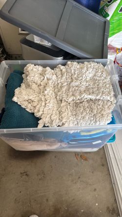 Free Tub of Blankets