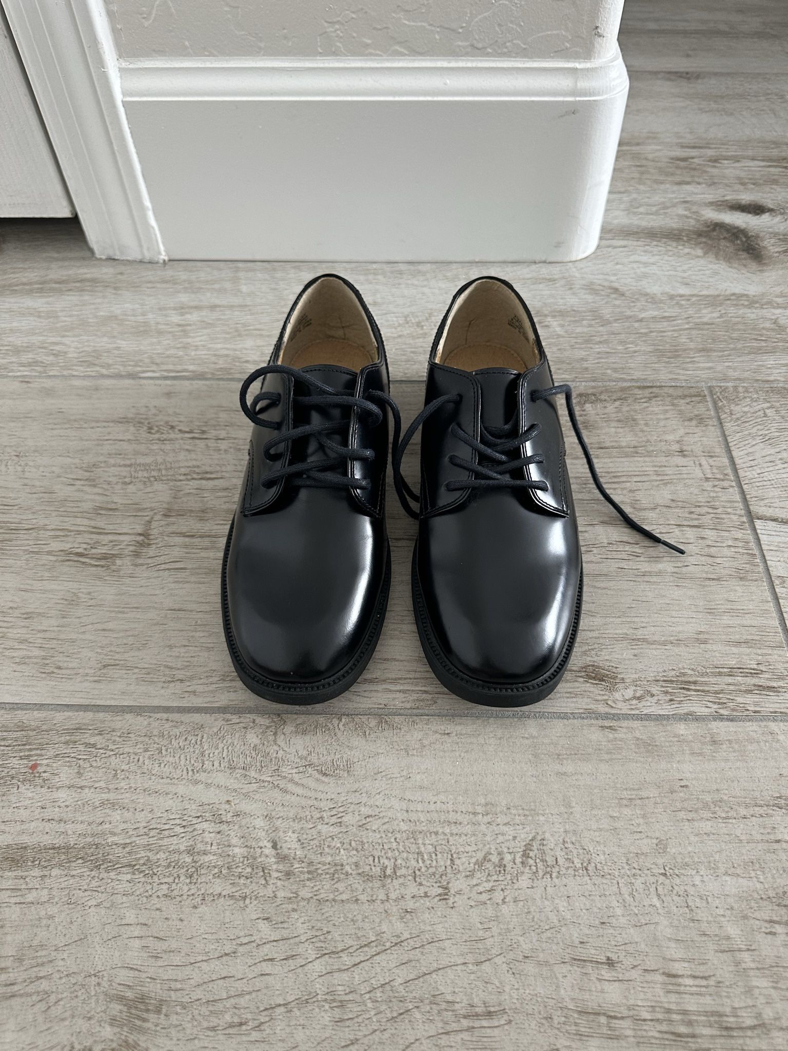 Stride Rite Boys Dress Shoes - Size 2.5W